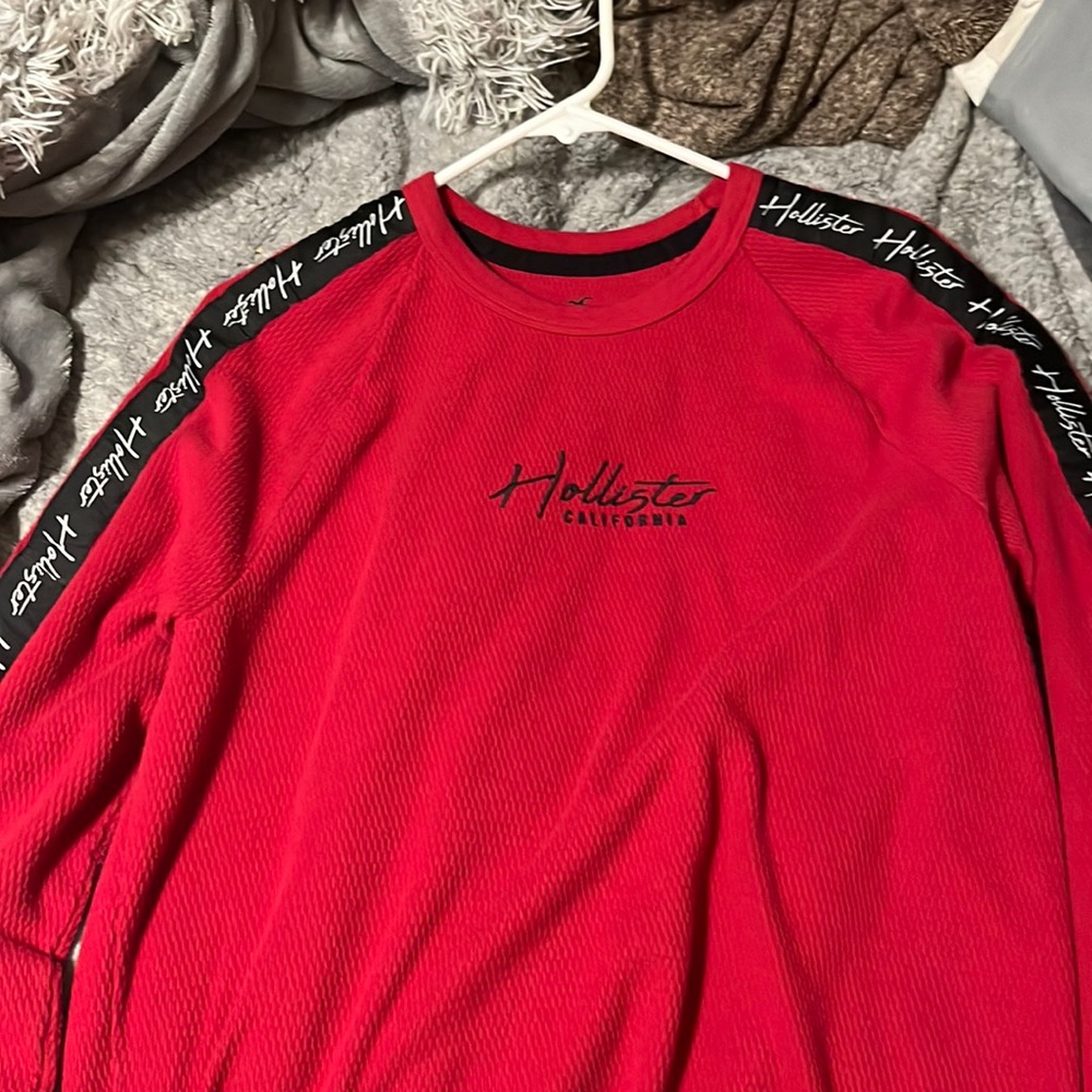 Red and black Hollister long sleeve large